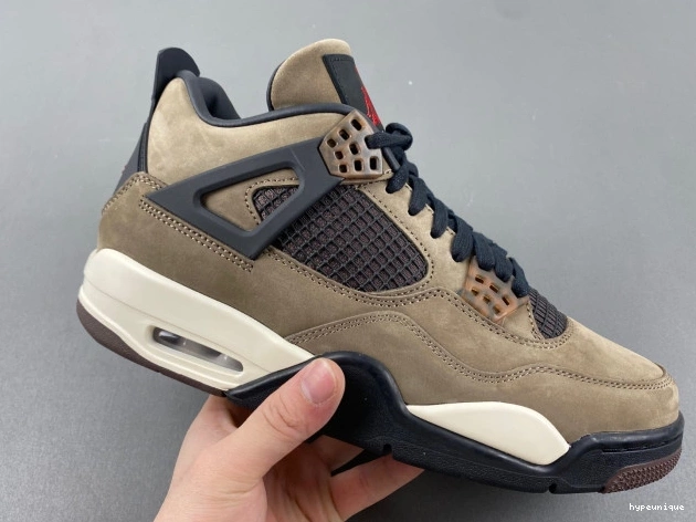 HYPE Brown Air AJ4-882335 4 x Jordan Travis TS Scott Retro 0817